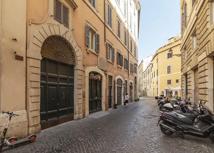 GuestHost - Largo di Torre Argentina Cozy Studio